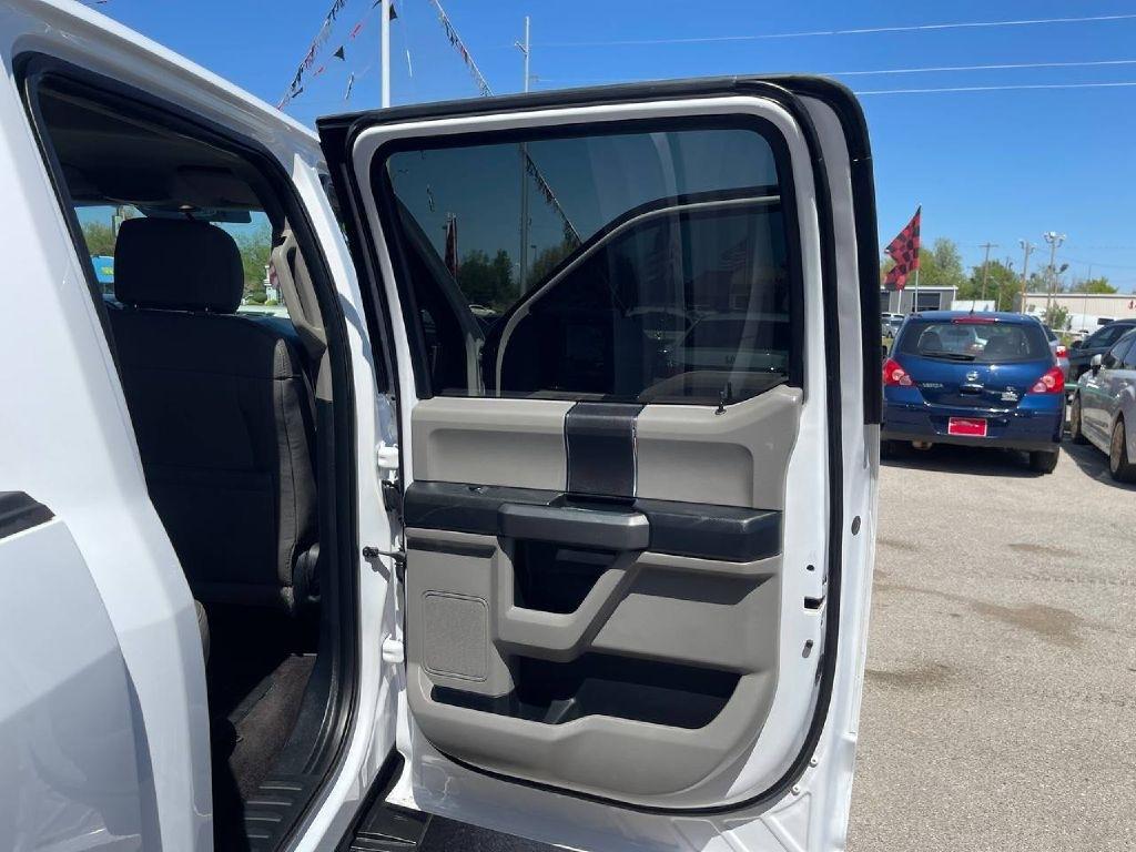 Ford F-150 4WD SuperCrew 145" King Ranch 2016