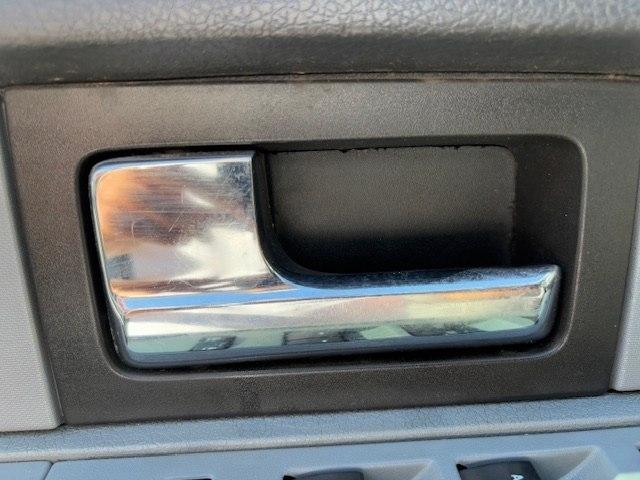 Ford F-150 4WD SuperCrew 145" Platinum 2013