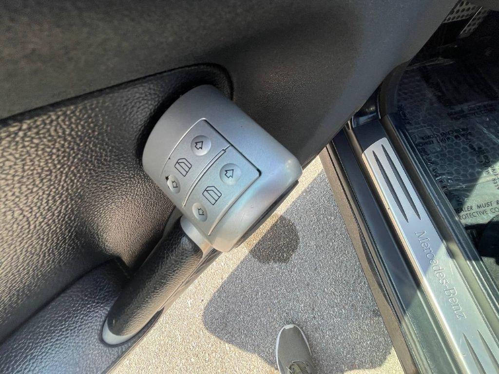 Mercedes-Benz SLK-Class Roadster 3.5L 2006