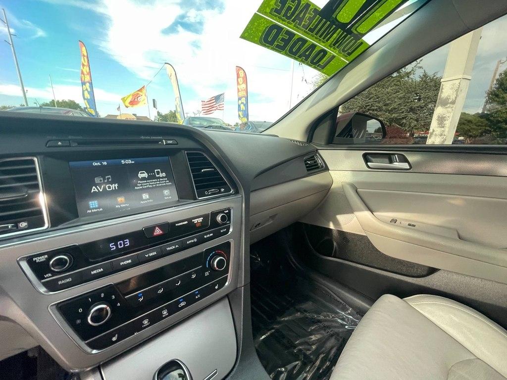 Hyundai Sonata Sport 2.4L 2017