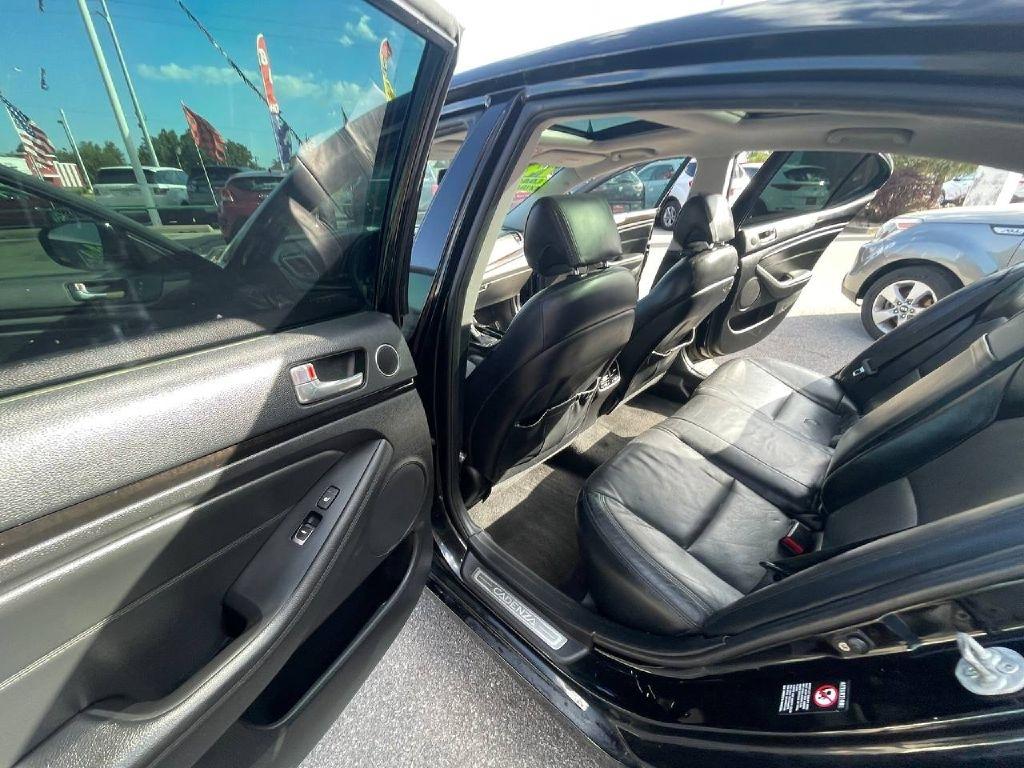 Kia Cadenza 4dr Sdn Premium 2014