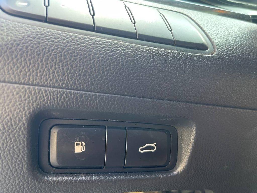 Kia Cadenza 4dr Sdn Premium 2014