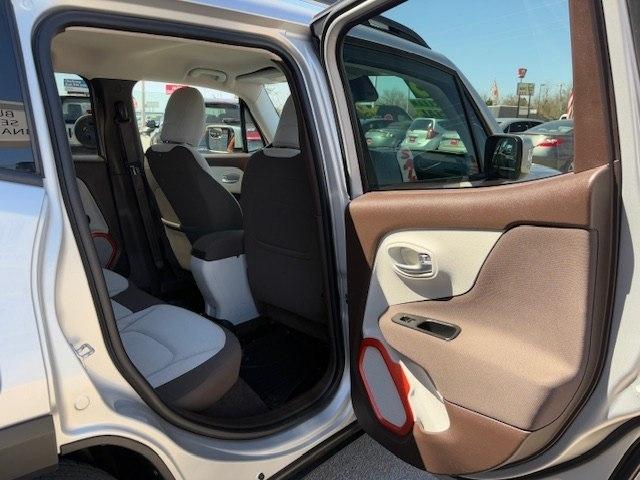 Jeep Renegade FWD 4dr Latitude 2015