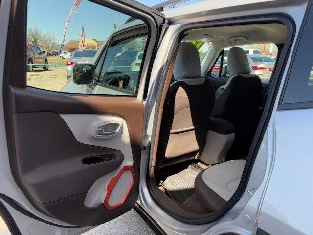 Jeep Renegade FWD 4dr Latitude 2015