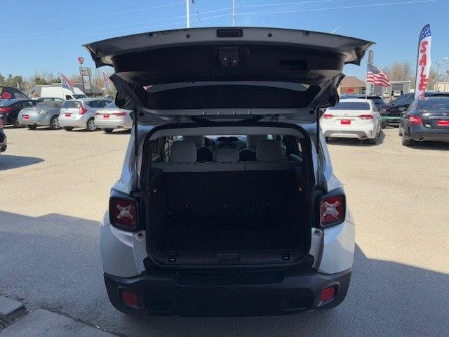 Jeep Renegade FWD 4dr Latitude 2015