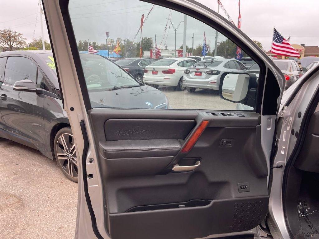 Infiniti QX56 4dr 2WD 2004