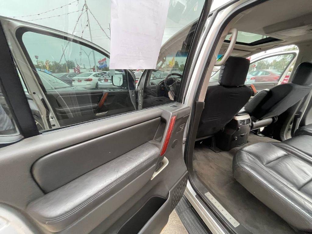 Infiniti QX56 4dr 2WD 2004