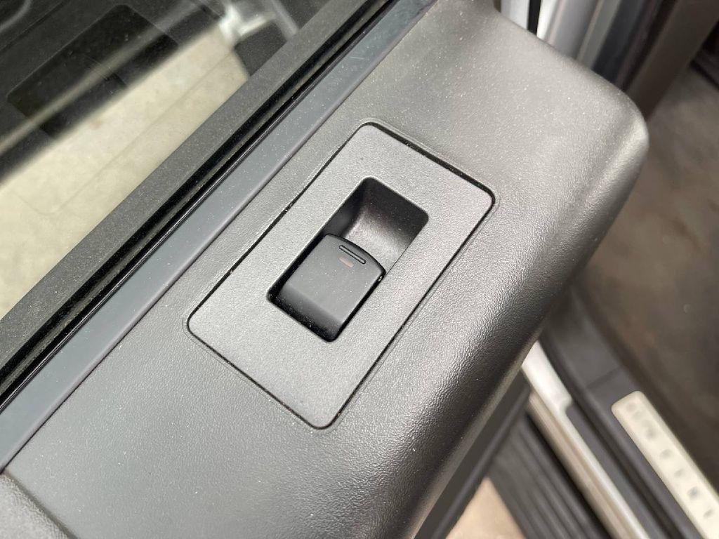 Infiniti QX56 4dr 2WD 2004