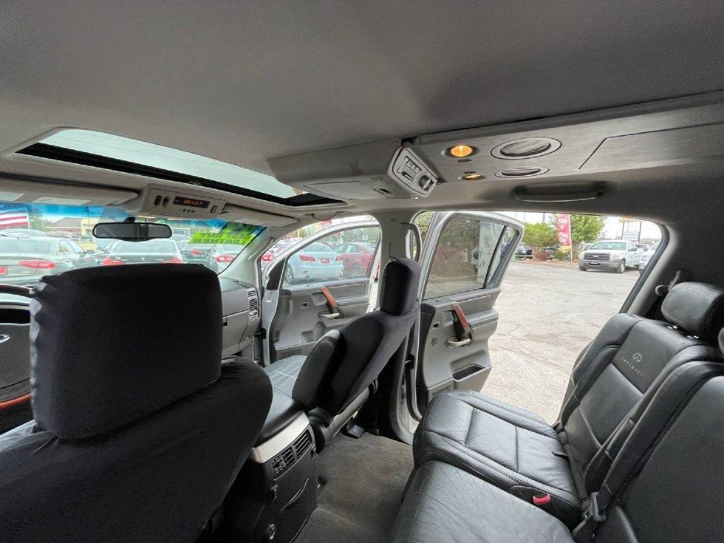 Infiniti QX56 4dr 2WD 2004