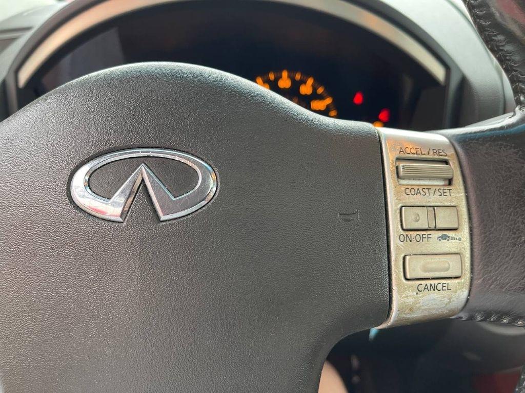 Infiniti QX56 4dr 2WD 2004