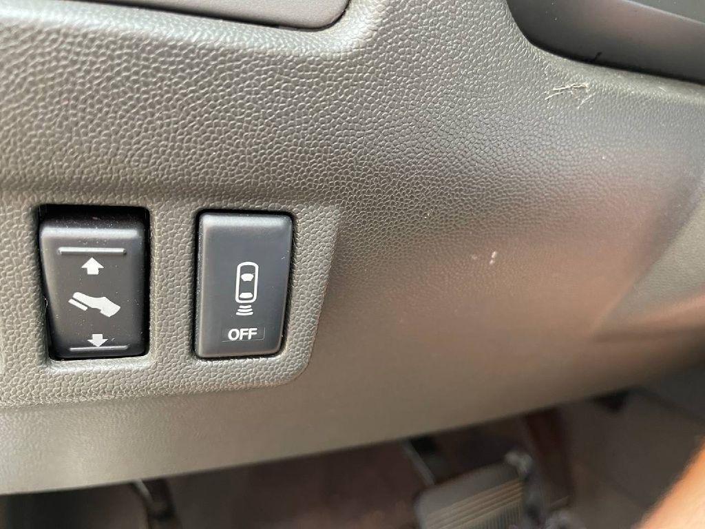 Infiniti QX56 4dr 2WD 2004