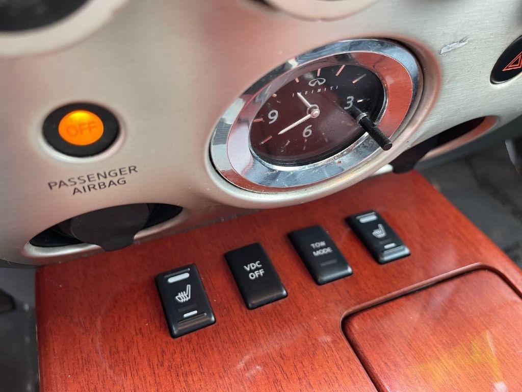 Infiniti QX56 4dr 2WD 2004