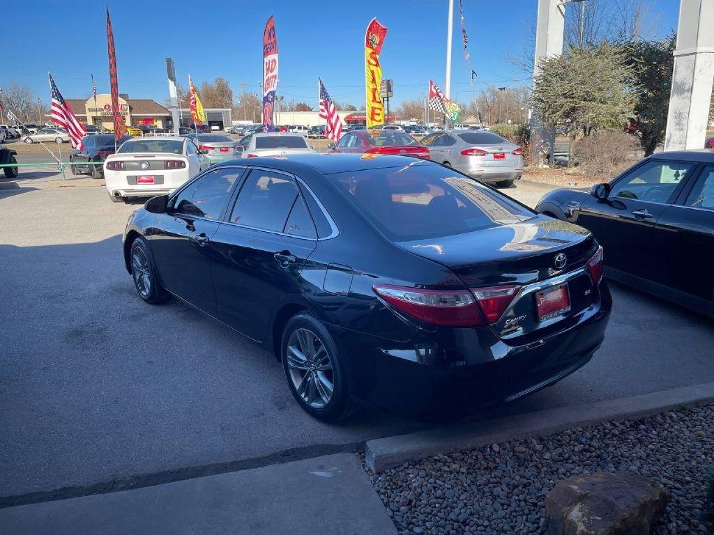 Toyota Camry XLE Auto (Natl) 2017
