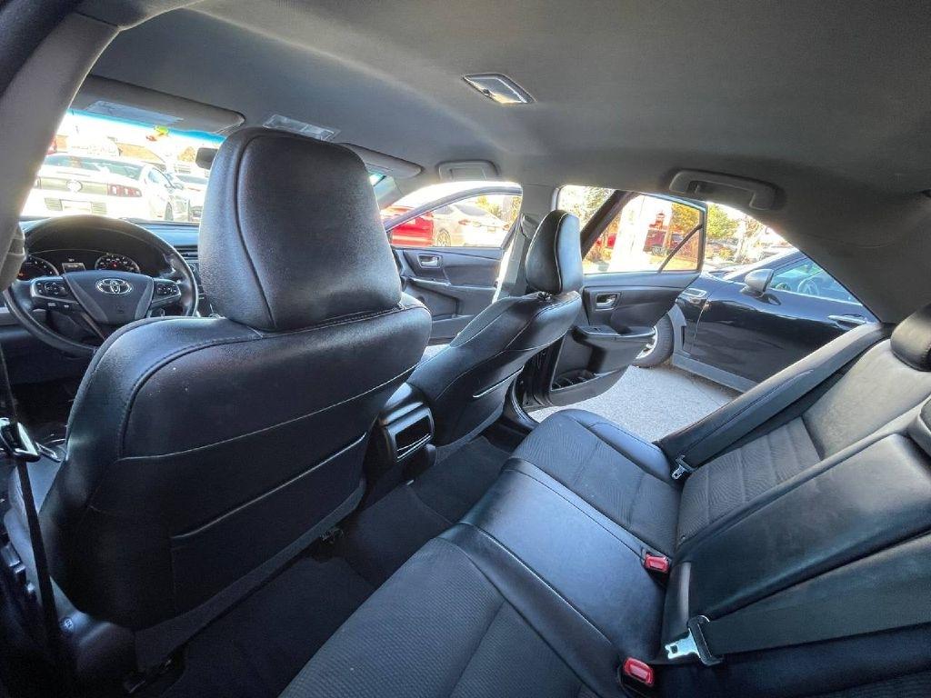 Toyota Camry XLE Auto (Natl) 2017