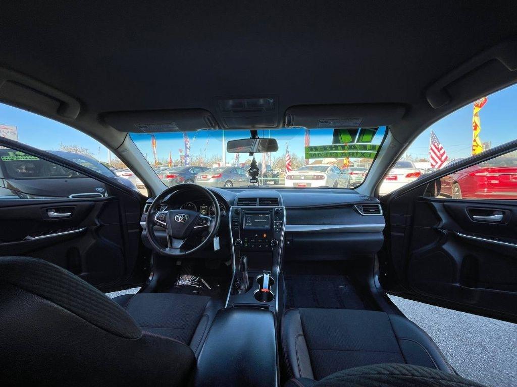 Toyota Camry XLE Auto (Natl) 2017