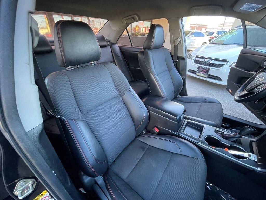 Toyota Camry XLE Auto (Natl) 2017