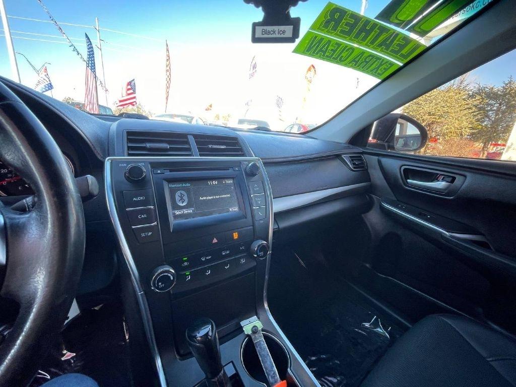 Toyota Camry XLE Auto (Natl) 2017