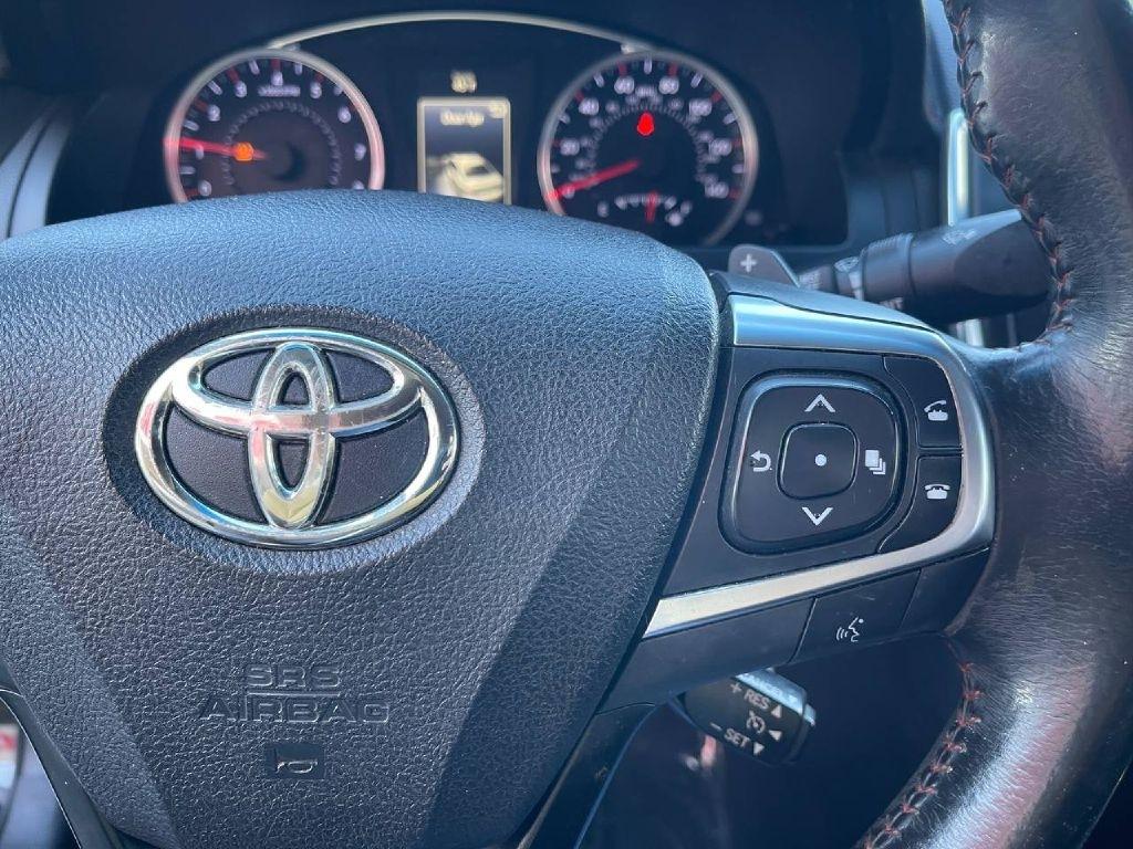 Toyota Camry XLE Auto (Natl) 2017
