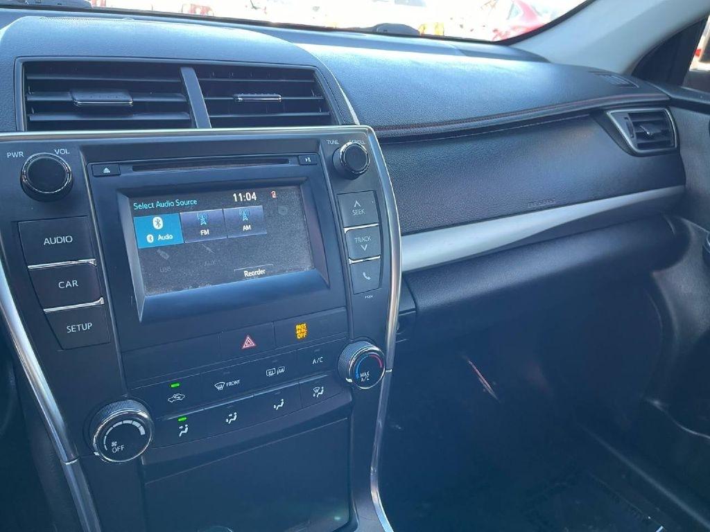 Toyota Camry XLE Auto (Natl) 2017