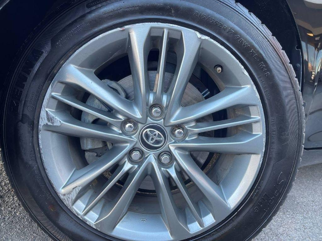 Toyota Camry XLE Auto (Natl) 2017