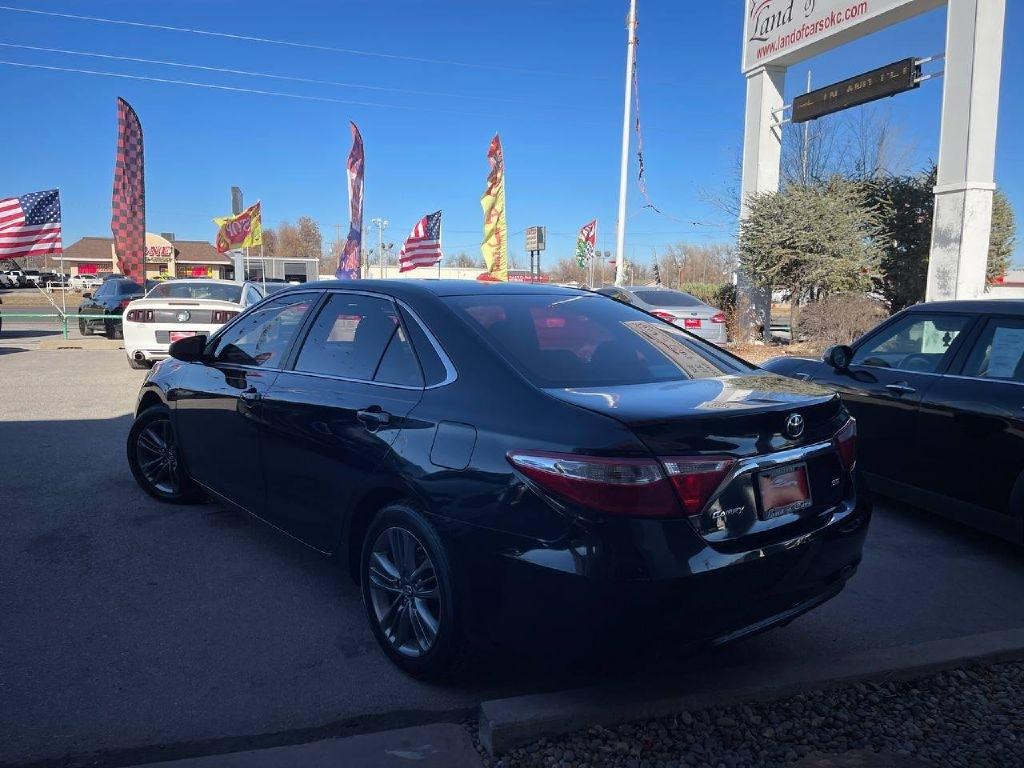 Toyota Camry XLE Auto (Natl) 2017