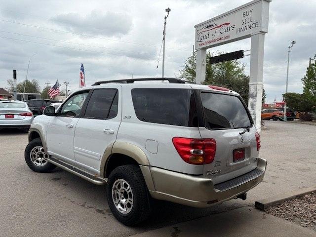 Toyota Sequoia 4dr SR5 (Natl) 2003