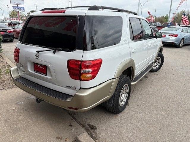 Toyota Sequoia 4dr SR5 (Natl) 2003