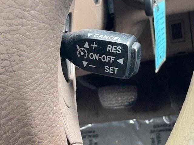 Toyota Sequoia 4dr SR5 (Natl) 2003