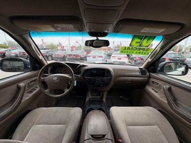 Toyota Sequoia 4dr SR5 (Natl) 2003