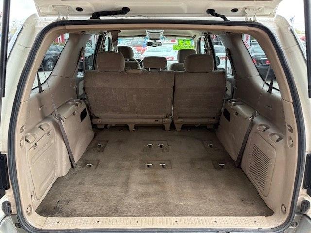 Toyota Sequoia 4dr SR5 (Natl) 2003