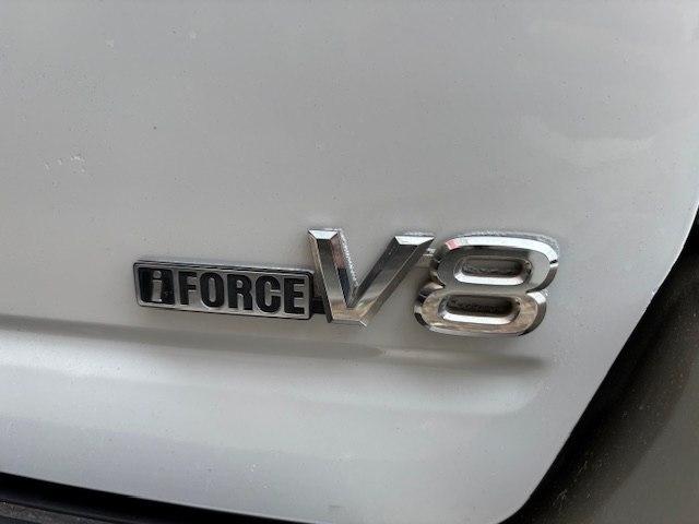 Toyota Sequoia 4dr SR5 (Natl) 2003