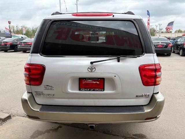 Toyota Sequoia 4dr SR5 (Natl) 2003