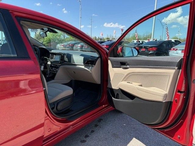 Hyundai Elantra SEL IVT 2020