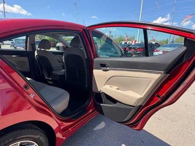 Hyundai Elantra SEL IVT 2020