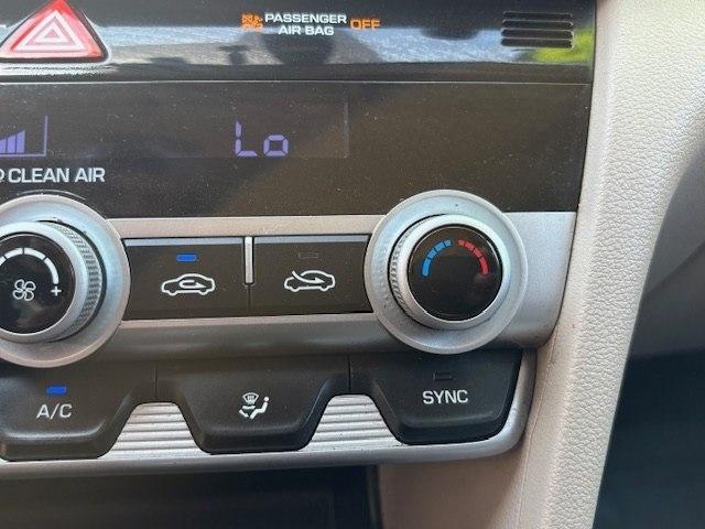 Hyundai Elantra SEL IVT 2020