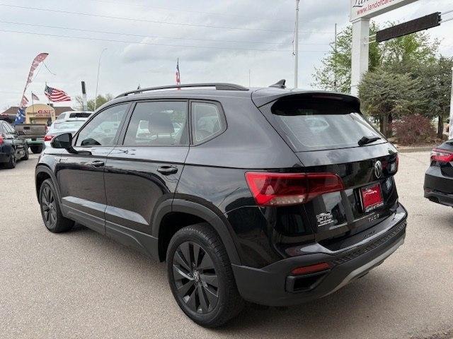 Volkswagen Taos S FWD 2022