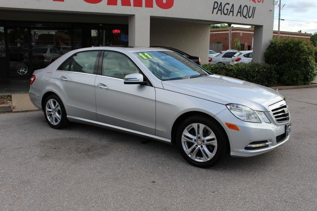 Mercedes-Benz E-Class 4dr Sdn E 350 Sport 4MATIC 2011