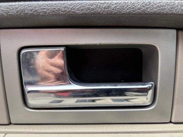 Ford F-150 2WD SuperCab 145" STX 2010