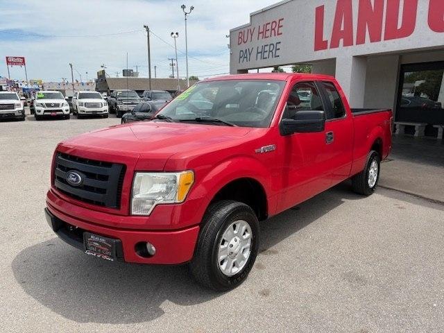 Ford F-150 2WD SuperCab 145" STX 2010