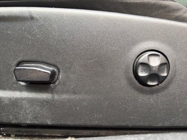 Dodge Challenger 2dr Cpe SXT Plus 2015