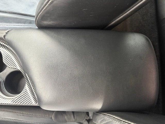 Dodge Challenger 2dr Cpe SXT Plus 2015