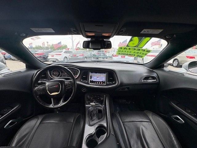 Dodge Challenger 2dr Cpe SXT Plus 2015