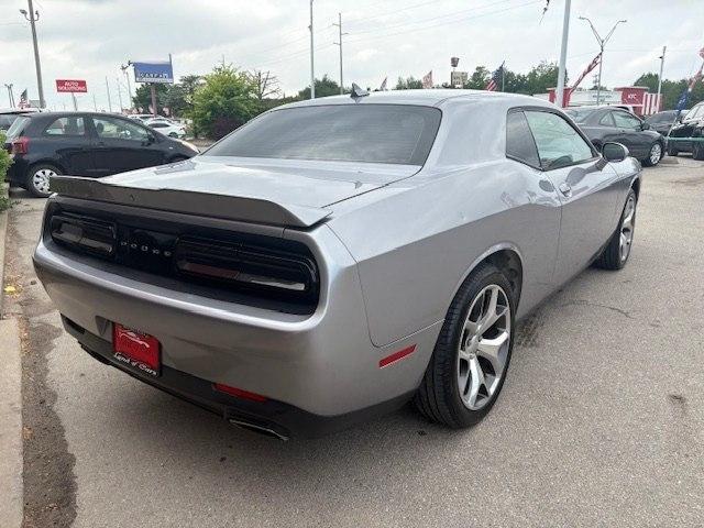 Dodge Challenger 2dr Cpe SXT Plus 2015