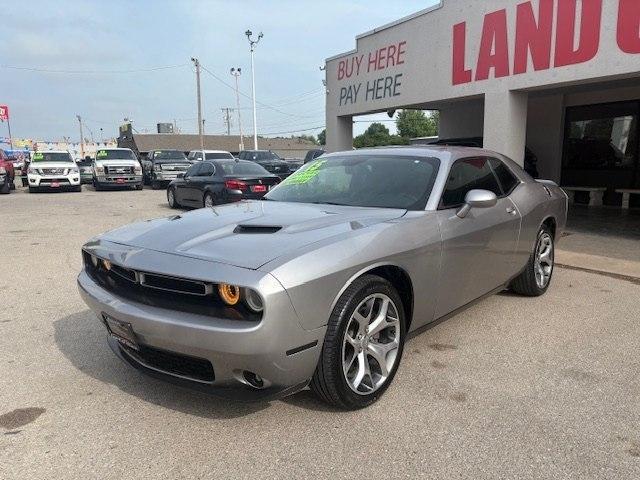 Dodge Challenger 2dr Cpe SXT Plus 2015