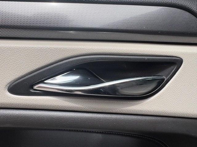 Cadillac SRX FWD 4dr Base 2014