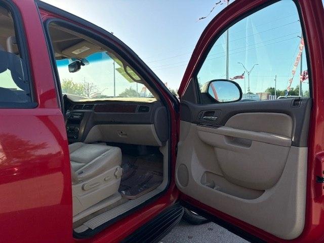 GMC Yukon 2WD 4dr 1500 SLE 2010