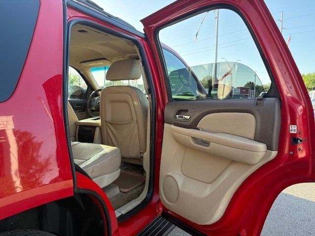 GMC Yukon 2WD 4dr 1500 SLE 2010