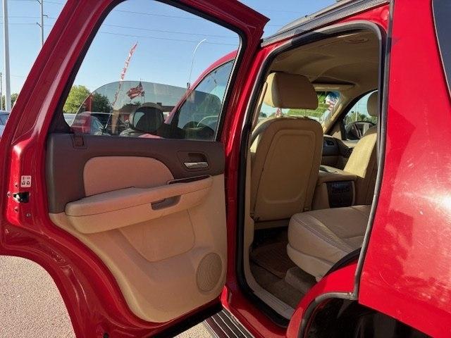 GMC Yukon 2WD 4dr 1500 SLE 2010