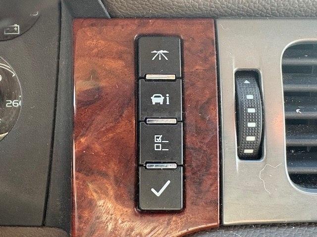 GMC Yukon 2WD 4dr 1500 SLE 2010