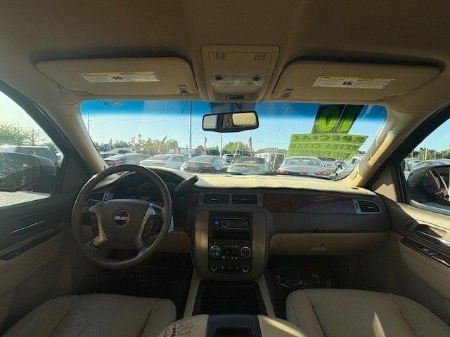 GMC Yukon 2WD 4dr 1500 SLE 2010